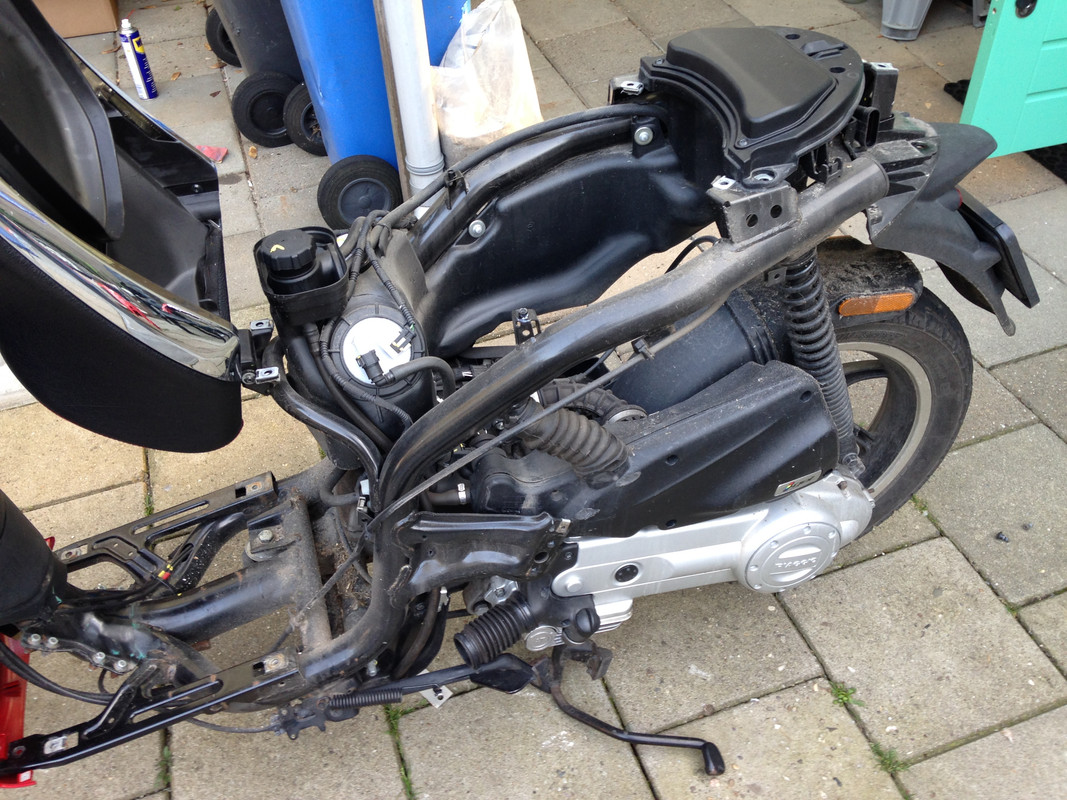 58AEDBD3-098E-4D4D-9A2C-B27D59780303