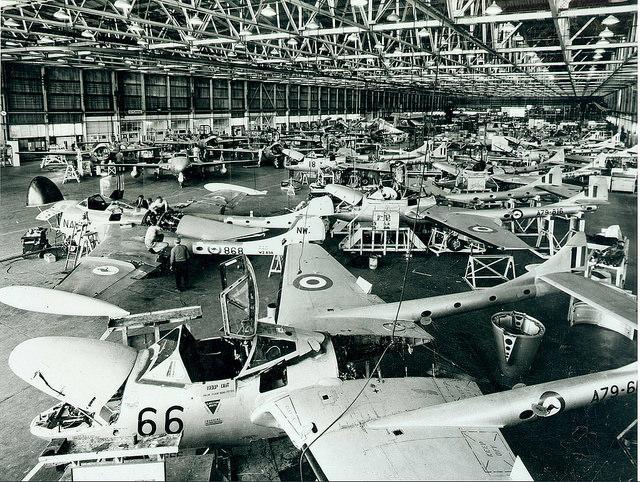 Vampire-Trainer-assembly-line-at-de-Havi