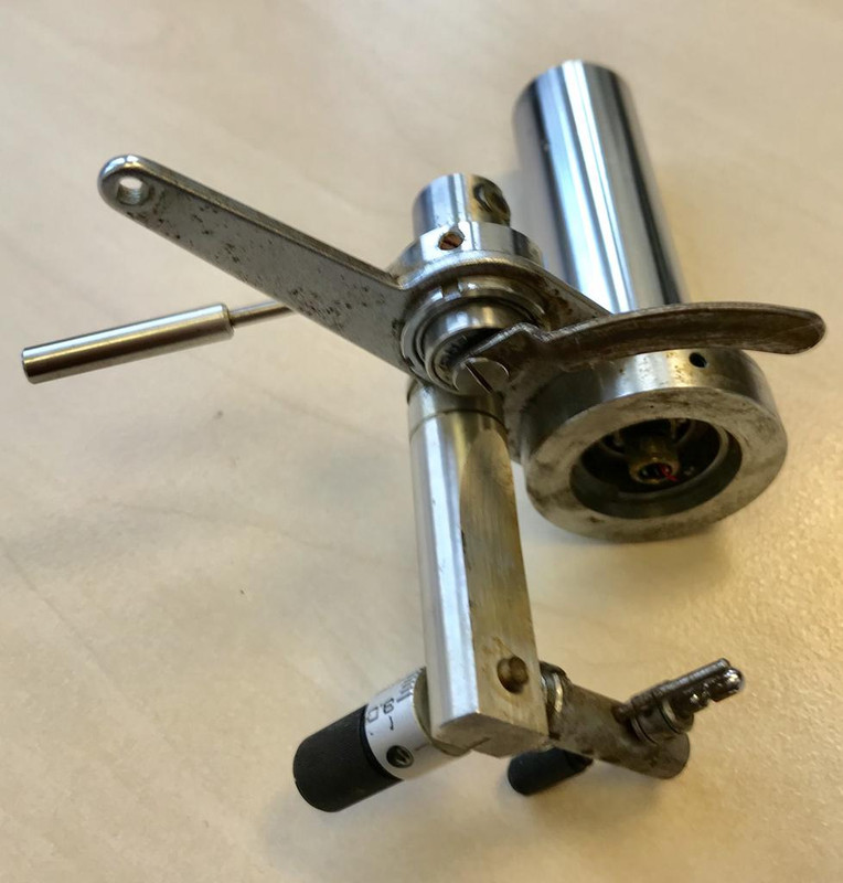 98849020-84FD-443D-B507-24F018B0AE77