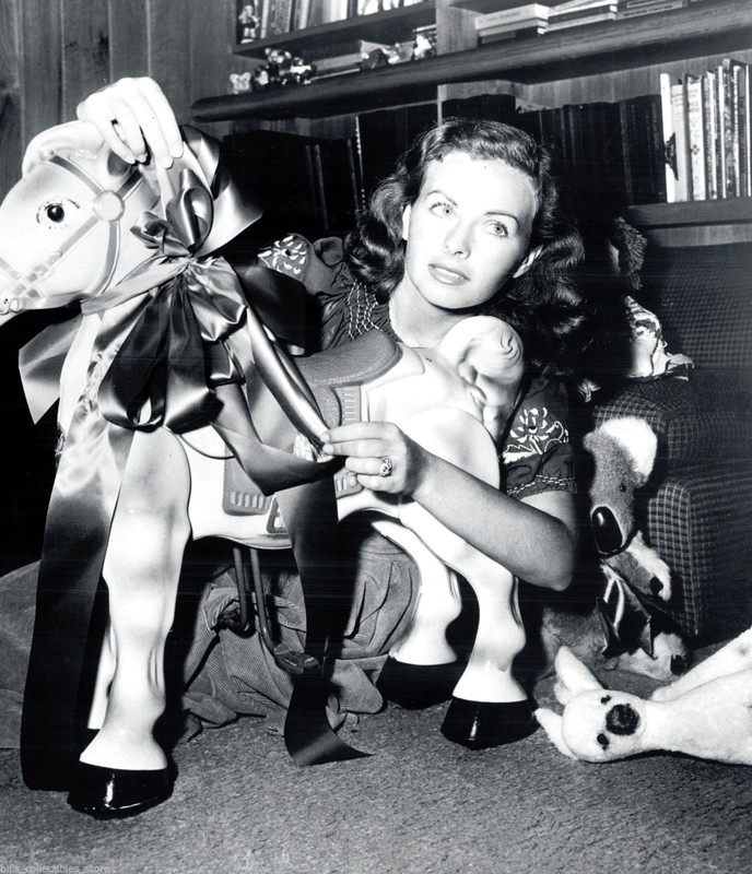 Jeanne_Crain_b30