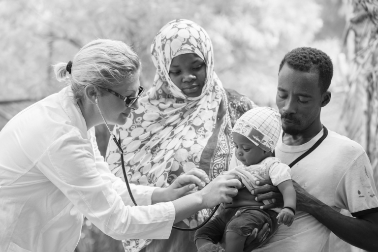Afrika demaskuoja globalios vakcinacijos mafijos melą