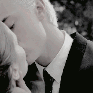 lydia15.gif