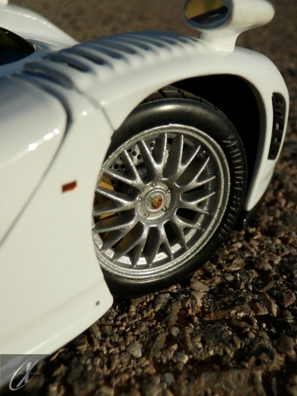 Porsche 911 GT1 Strassenversion (30)