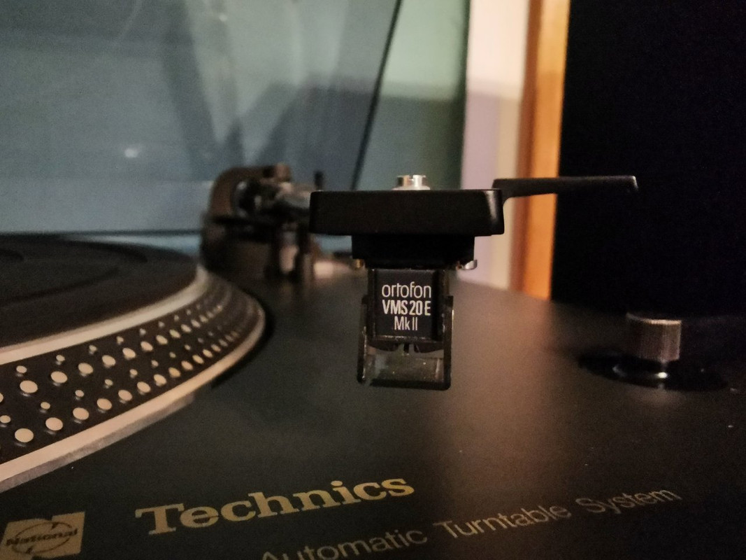 [Bild: Ortofon-VMS-20-E-MK-II-a.jpg]