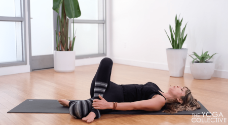 The Collective Yoga - 20 Minute Stretch: Hips