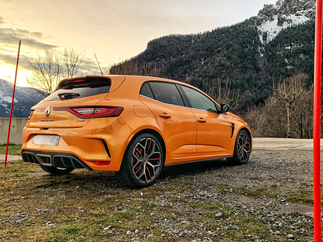 8AD6BA50-B754-486E-A672-7D72DCDF6012