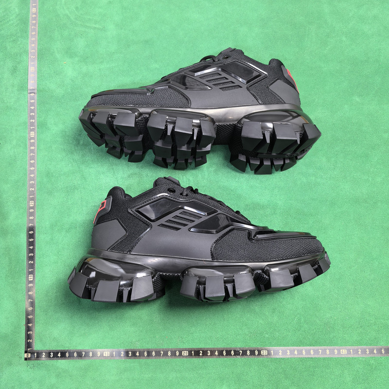 443、Prada
