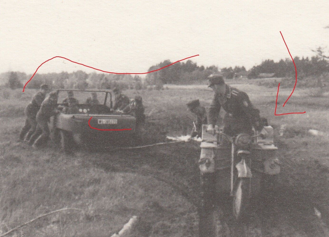 Foto Soldat FJ Kübel VW Schwimmwagen Trippel SG 6   NSU Kettenkr