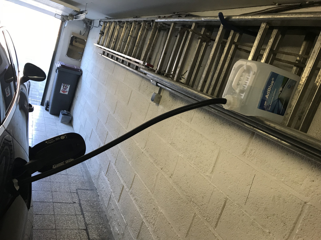 27FC5BD0-68AA-4EC5-99F7-D14BB240D96B