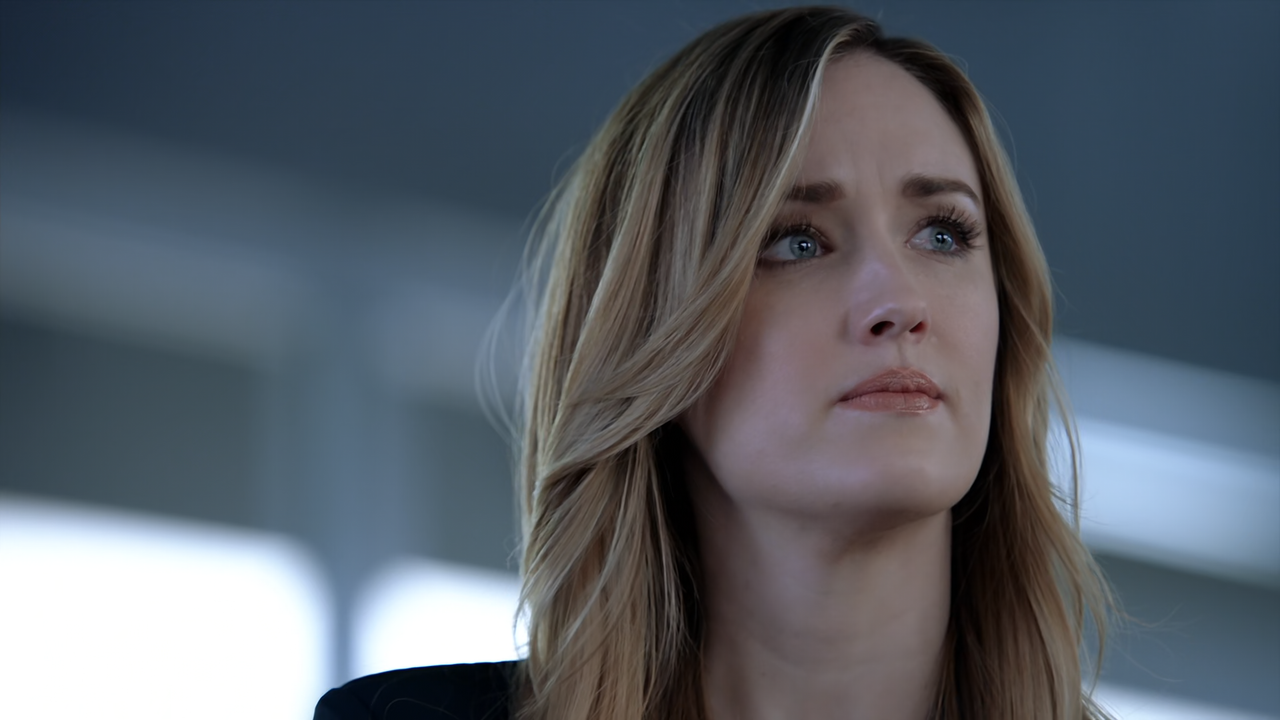 Blindspot.S03E16.Artful.Dodge.1080p.10bit.BluRay.AAC5.1.HEVC-Vyndros.mkv_snapshot_24.14_[2020.12.26_