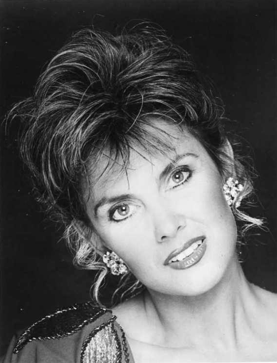 Caroline_Munro_b26