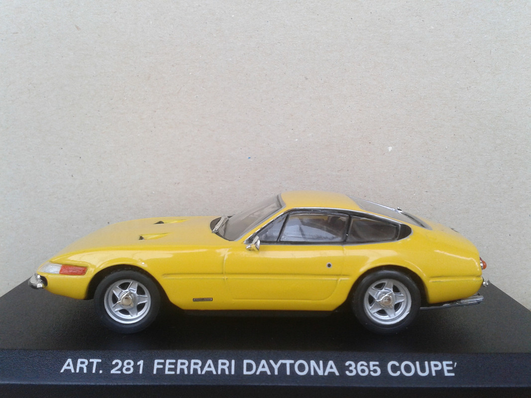 1971 Ferrari 365 GTB4 Facelift (Details Cars) (9)