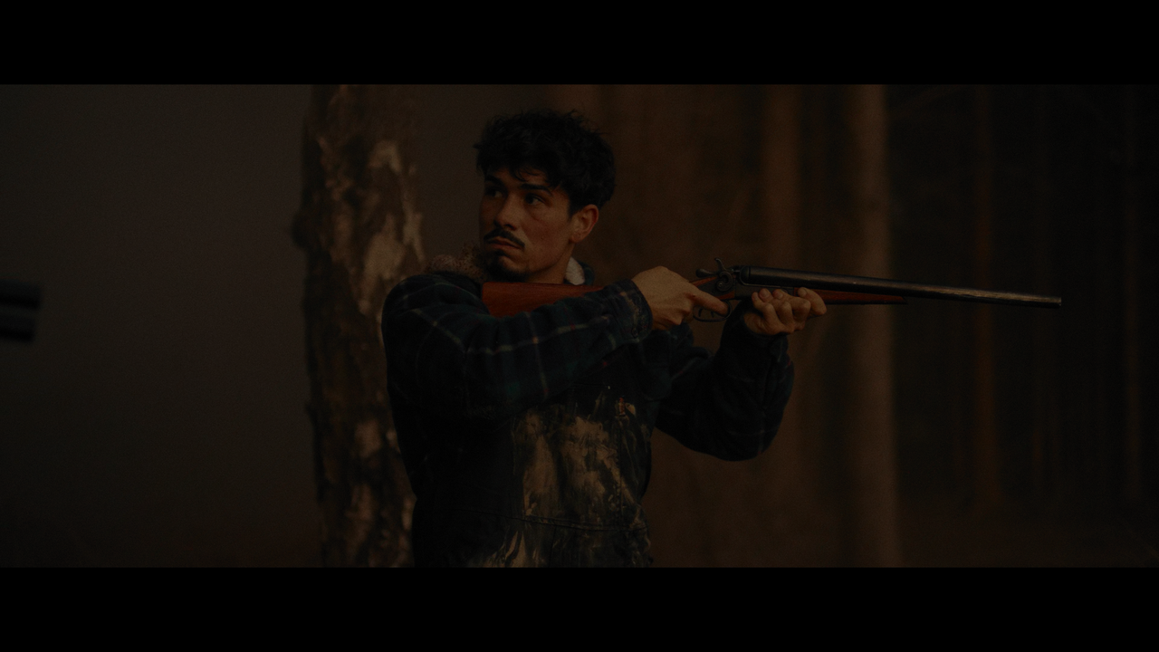 mpv-shot_Winnie.the.Pooh.Blood.and.Honey.2.2024.2160p.UHD.BDREMUX.DV.HDR.HEVC-Нечипорук_00_14_10_000