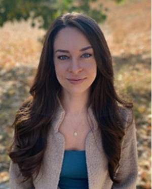 Julia Hagerty headshot