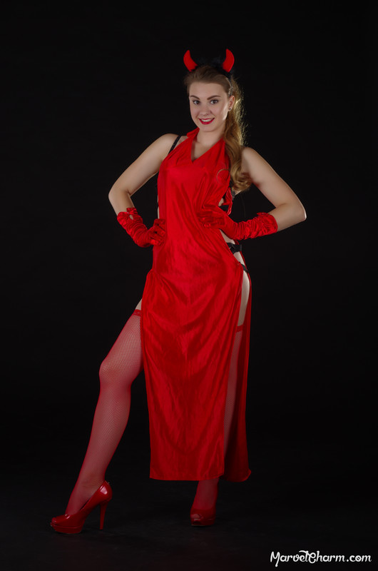 MarvelCharm_Monica-Halloween-2016-001