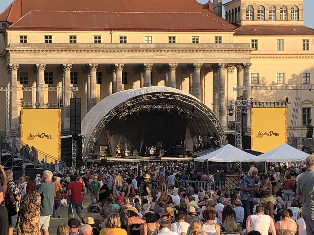 316B50F4-EB3A-46A4-81D8-C76D14751A3C