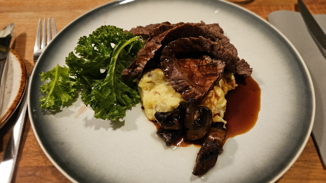 一樣忘記是什麼了，不過應該不錯吃