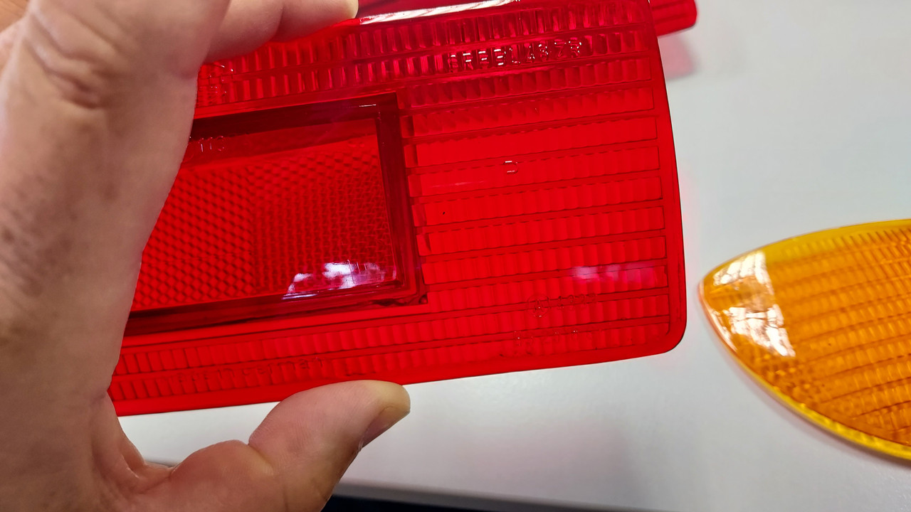 8F9B2E54-DC03-4B8B-9890-402329D3EB7D