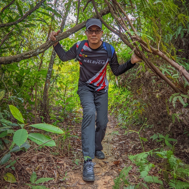 trek laluan ke batu kambing di bukit batu pahat.