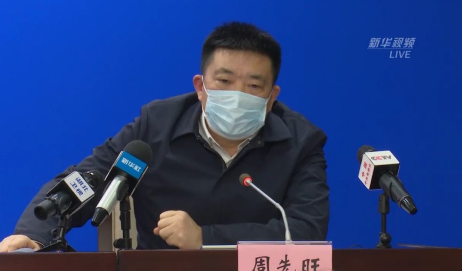 Walikota Wuhan saat menggelar konferensi pers