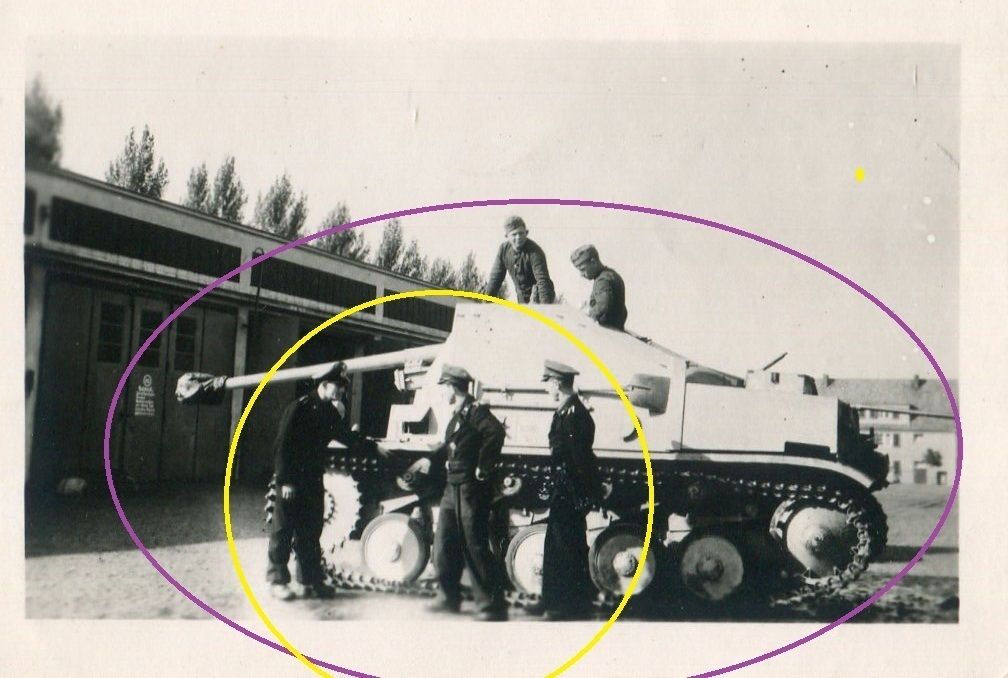 Foto WW II Panzer Jäger in Kaserne