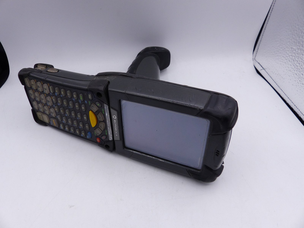 SYMBOL MC9090 MC9090-GJ0HBGGA2WR BARCODE SCANNER MOBILE COMPUTER W/ BATTERY