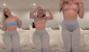 OnlyFans – Teen Coco Star Undresses