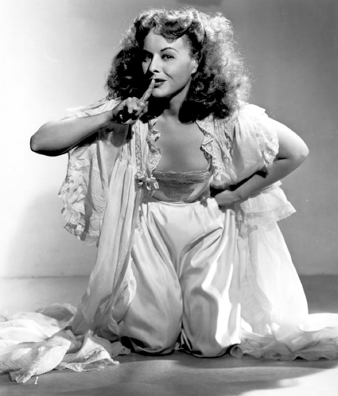 paulette_goddard_mb60