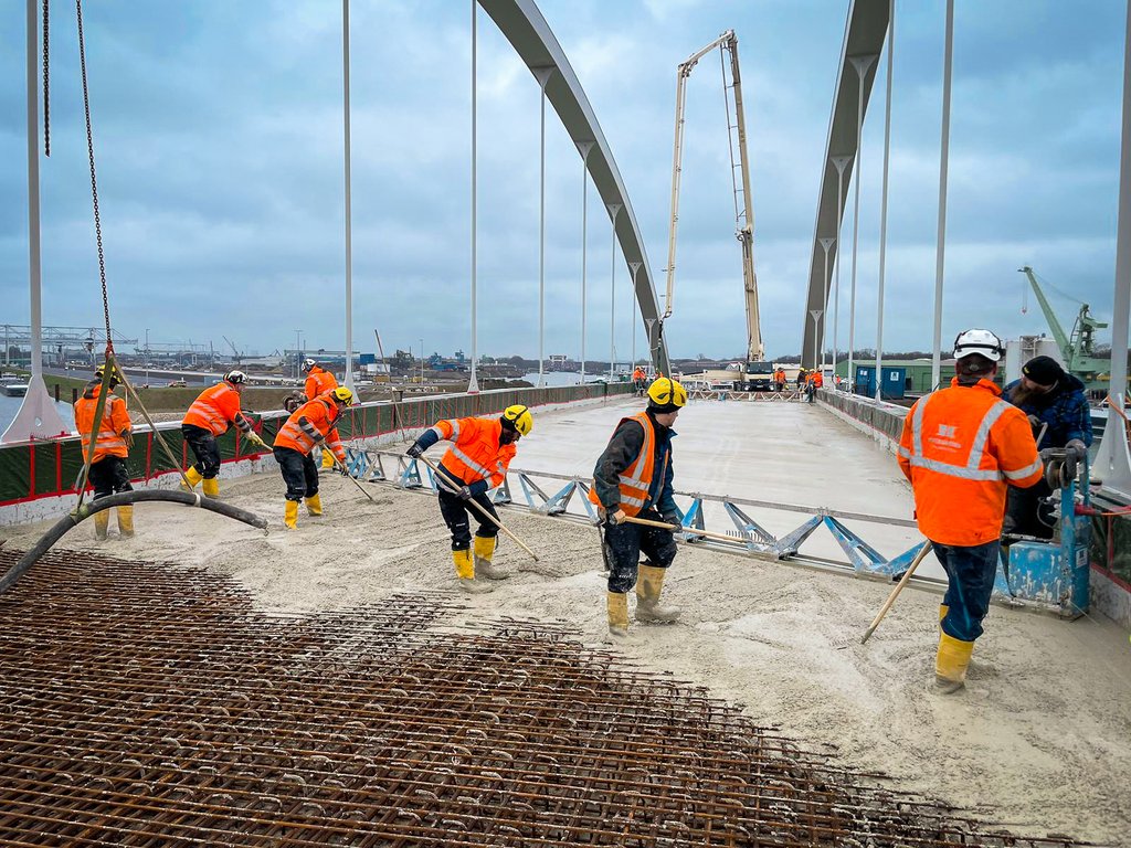 20240214-DU-Hafen-DGT-Br-ckenbetonierung-2.jpg