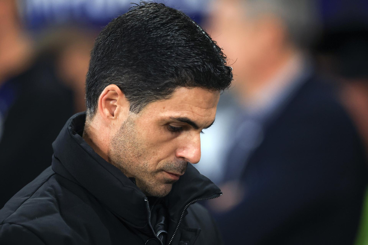 Mikel Arteta, entraîneur d'Arsenal, dans le Slavia de Prague-Arsenal de Ligue des Champions 2025-26. EFE/Martin Divisek