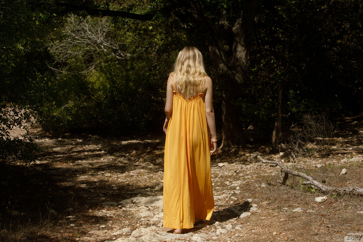 full_004_1045423645110056