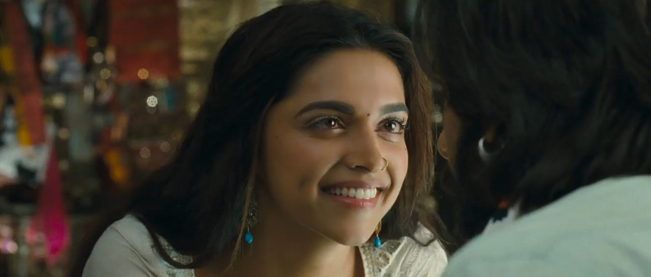 Goliyon Ki Raasleela Ram-Leela 2013 BluRay [Hindi] 480p 720p ESub Screenshot