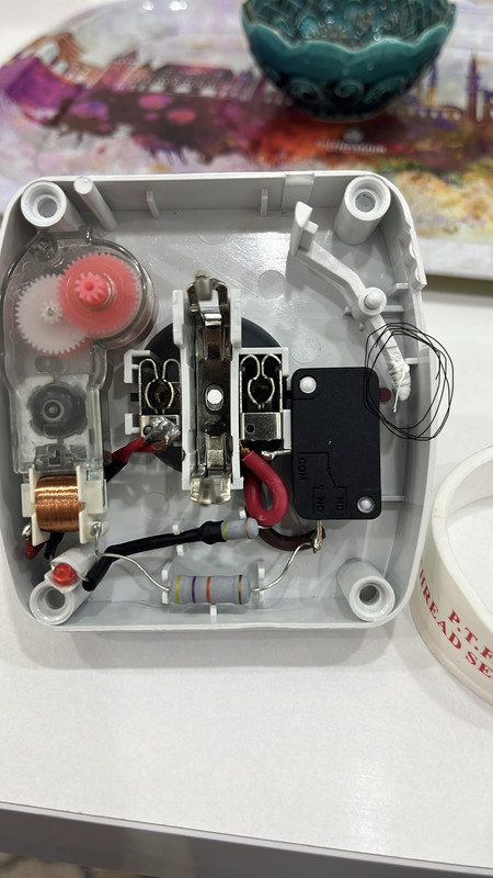 A2EC2799 C635 454B B5A9 028DF5F746EA