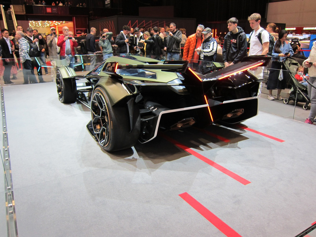 6-F3-F3-C47-F46-F-4213-B9-C8-EF5-CE9-D0354-B.jpg