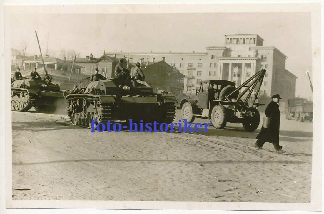 Kolonne Panzer STUG III Sturmgeschütz Russland L