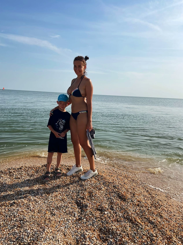 7F9E43DA-9923-438E-812C-8A6A2DC2DD8B