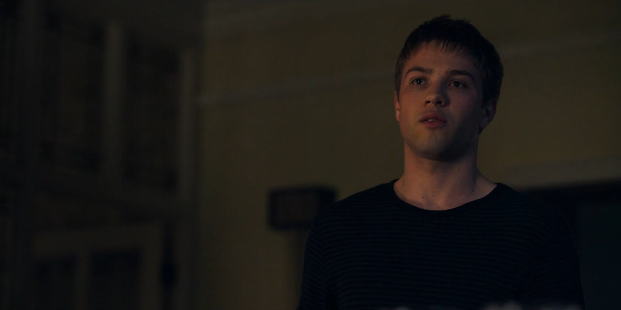 Locke & Key 2020 WebRip Season 1 [Hindi + English] 480p 720p ESub Screenshot