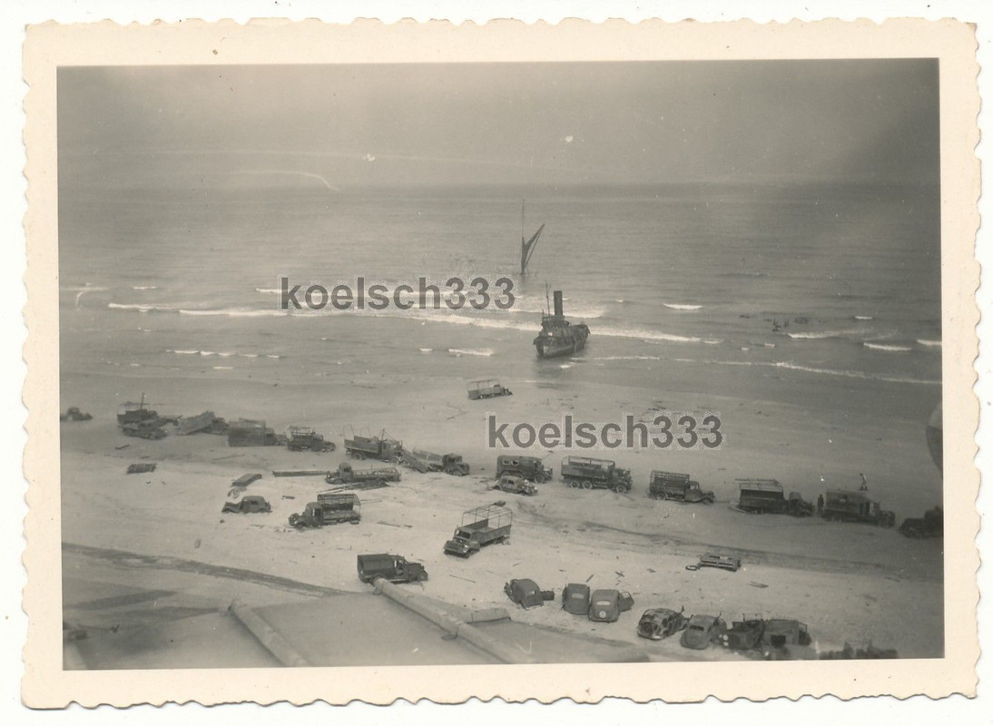 Foto Dünkirchen englische LKW PKW Jeep Wracks Sc