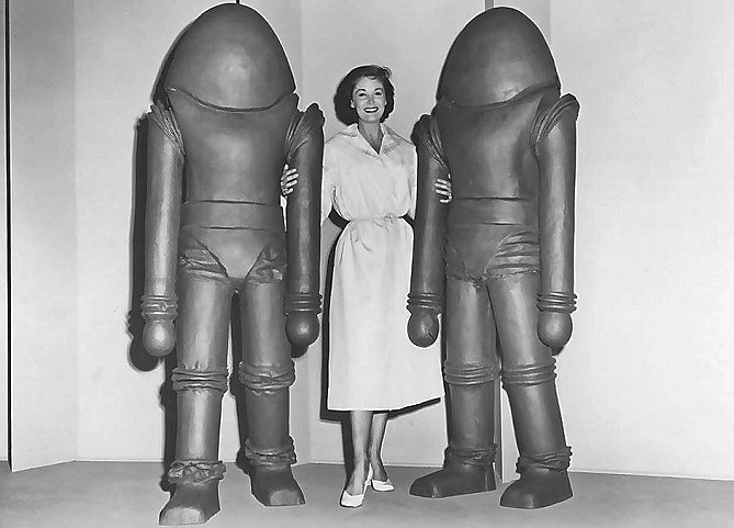 JOAN-TAYLOR-EARTH-VS-FLYING-SAUCERS-FOTOR-2.jpg