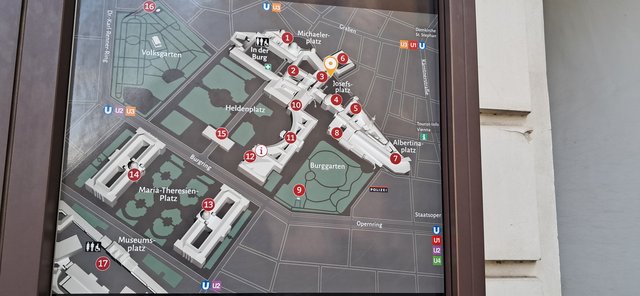 Viena: La ciudad de la música, de las artes y de los sueños - Blogs de Austria - Dia 1: Museo Sisí, biblioteca nacional, Opera y Free tour (2)