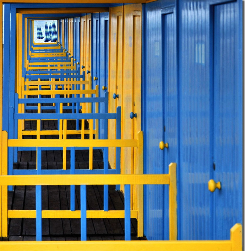 blue-yellow-doors-dis.jpg