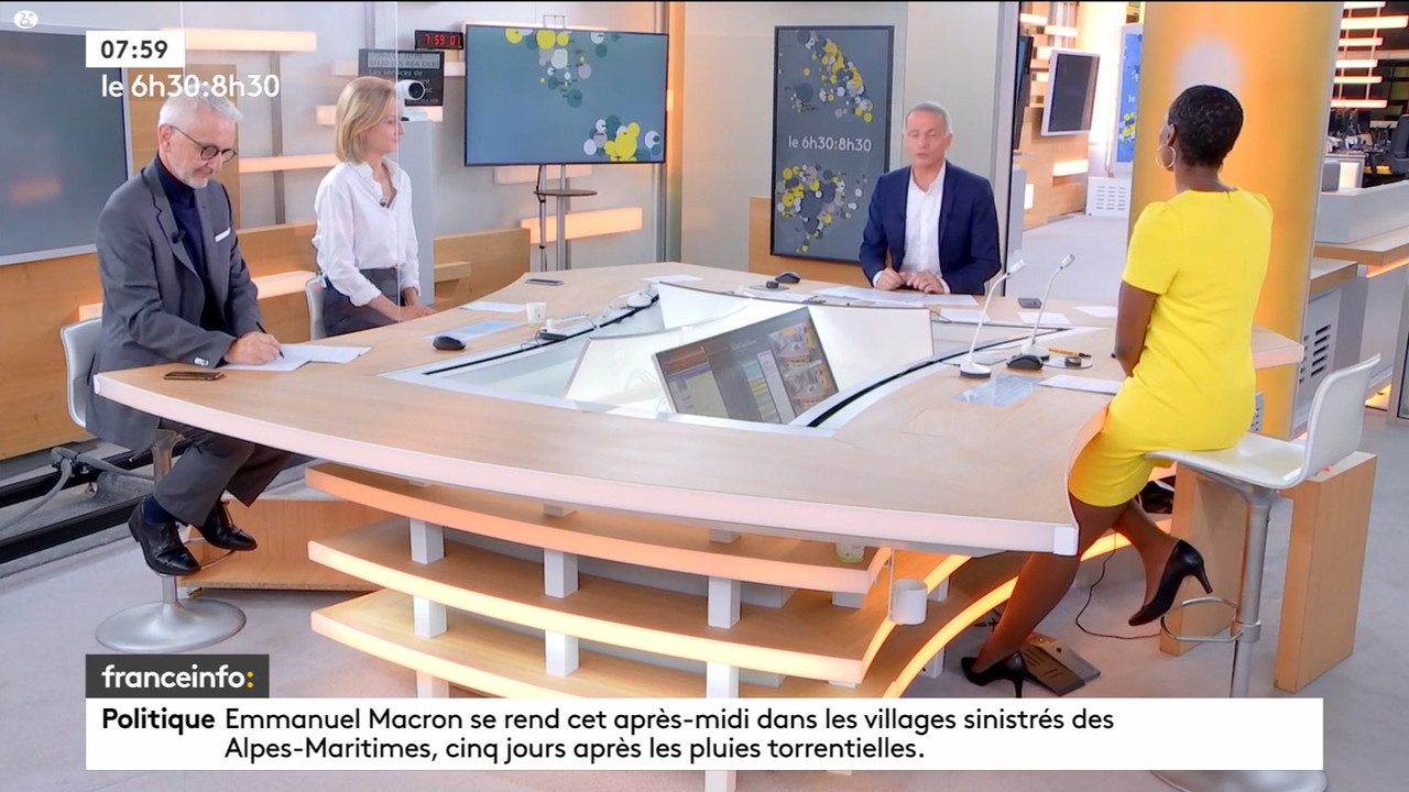 10.07 - 05.29.00 - 9h30. Entre JT, chroniques, invités et revues de p....ts_snapshot_01.36.07.329