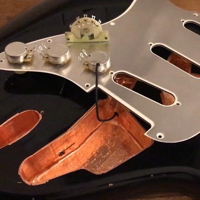 grounding a Strat from the bridge