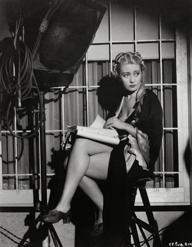 joan_blondell_b26