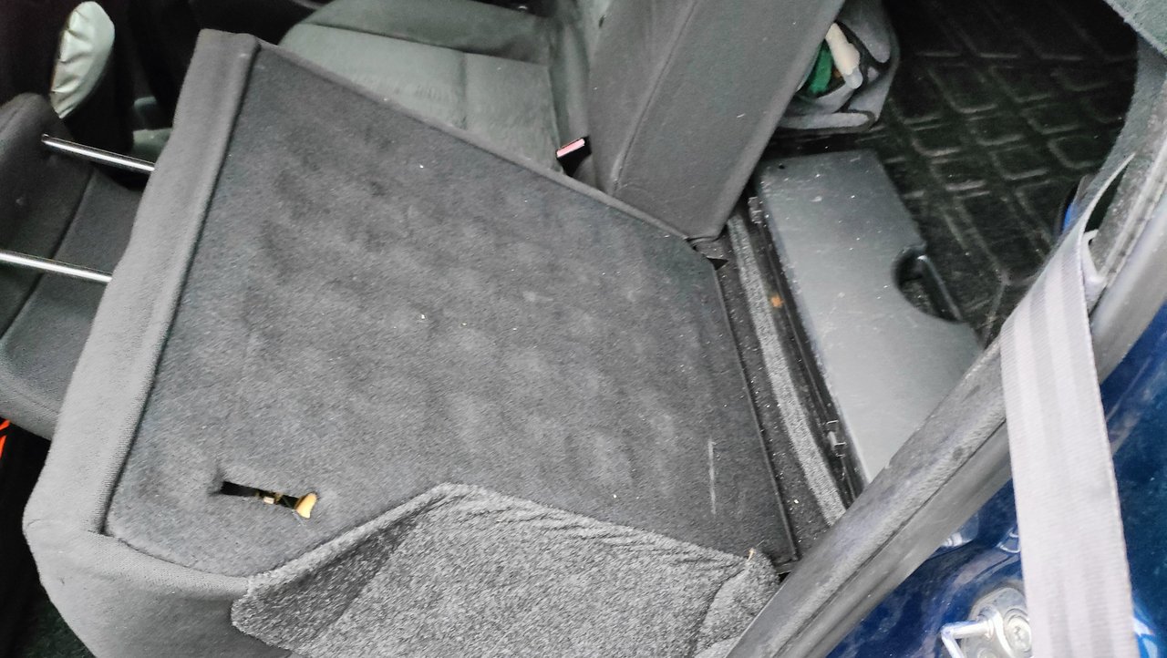 JfnXLelzRrmggisEkbPF6Q