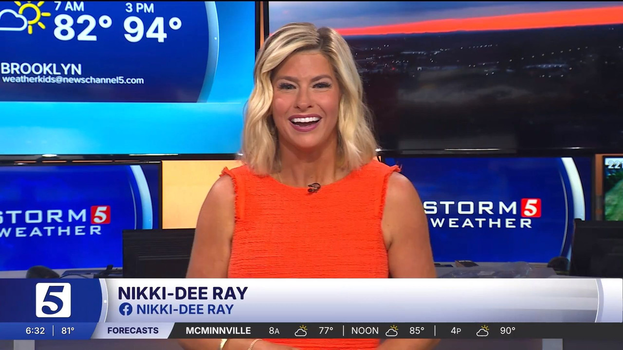 Nikki Dee Ray100926 017