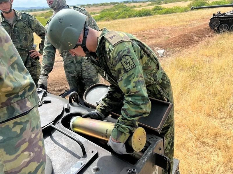 fourth-year-cadets-of-the-esmil-ecuadorian-army-officer-v0-lbvwep8rfvxc1.webp