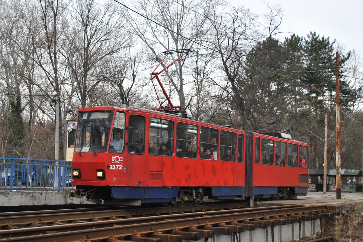 2372-3