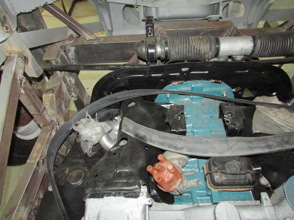 Tyre rail and engine tins (6)