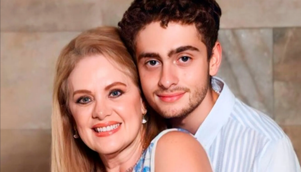Erika Buenfil comparte fotos personales del cumpleaños 19 de su hijo Nicolás